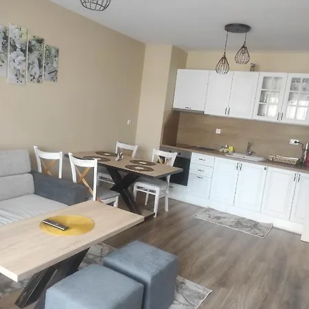 Apartment четири сезона 2 *